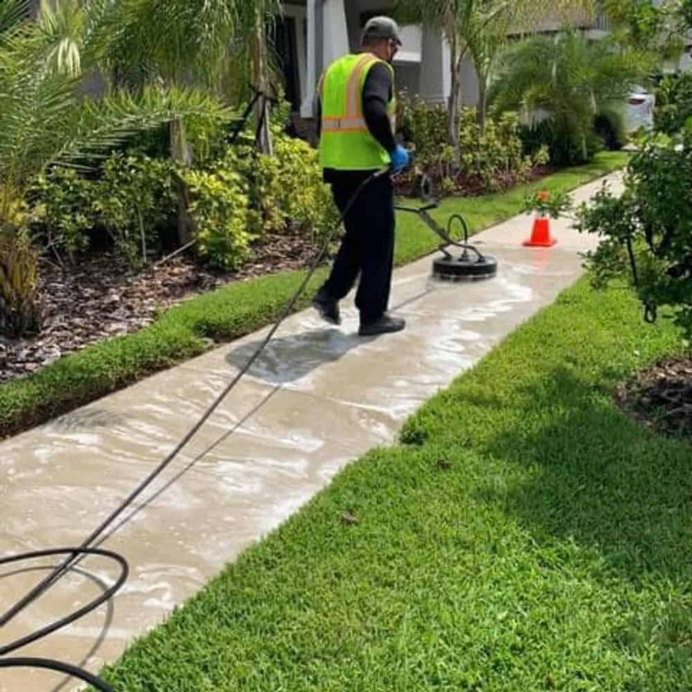 Residential pressure washing image
